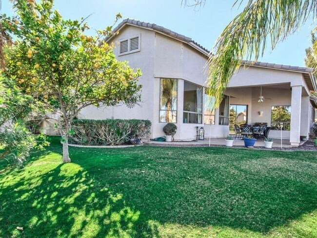 Building Photo - Beautiful Lakefront Home in Ocotillo Lakes...