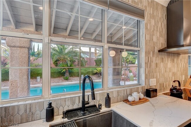 Building Photo - 1409 Palantine Hill Dr