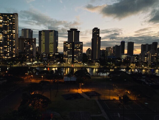 Building Photo - Available Now: A 1 Bedroom, 1 Bathroom Condo with 1 Assigned Parking Stall