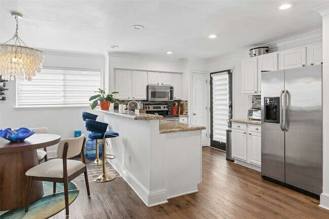 Building Photo - 10109 Regal Park Ln