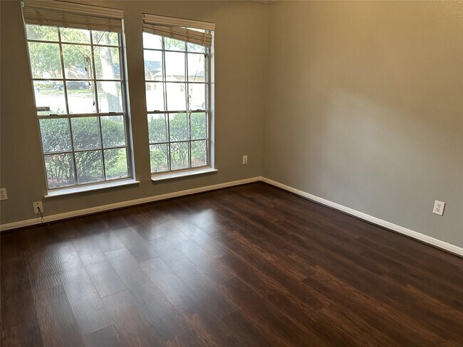 Building Photo - 1607 Bonnie Lea Ln