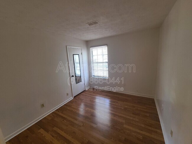 Building Photo - 905 Hemingway Rd