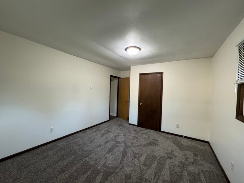 Building Photo - 3129 Runway Ave