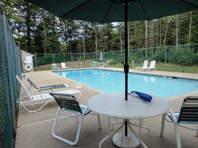 Building Photo - 9 Fawn Meadows