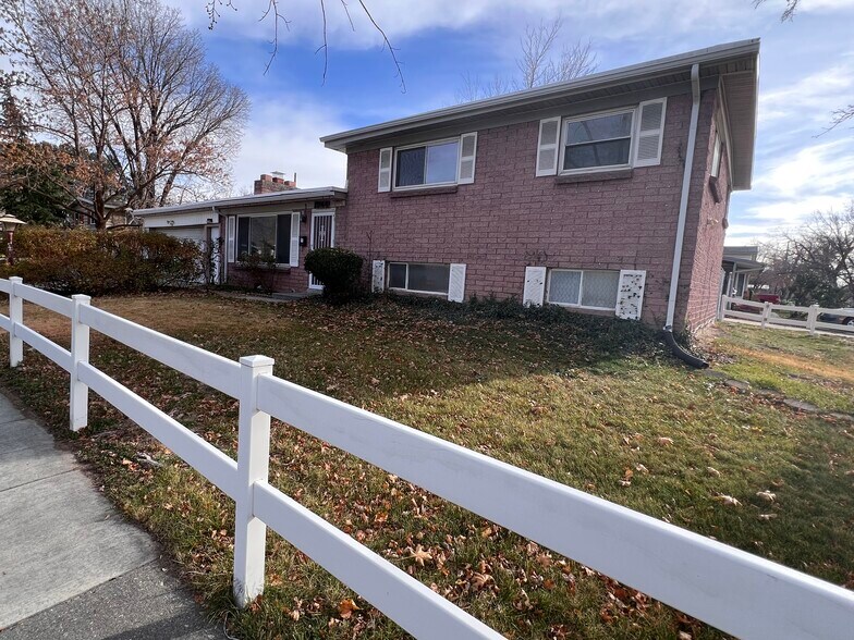 Building Photo - 1344 8125 S