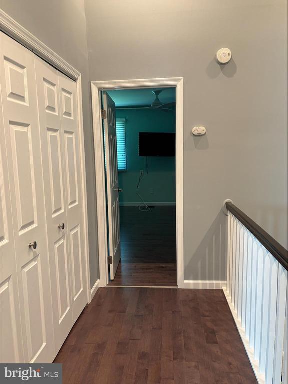 Building Photo - 87 Amity Dr