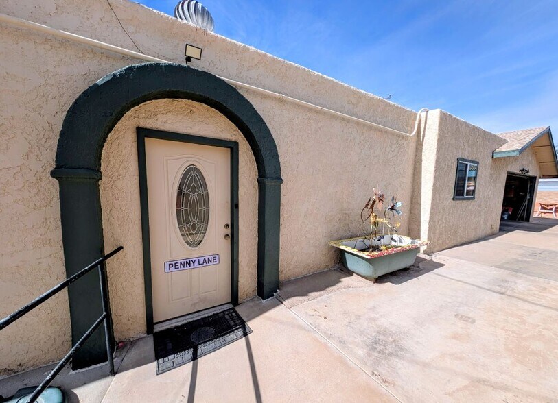 Front Door - 203 N Grande Ave