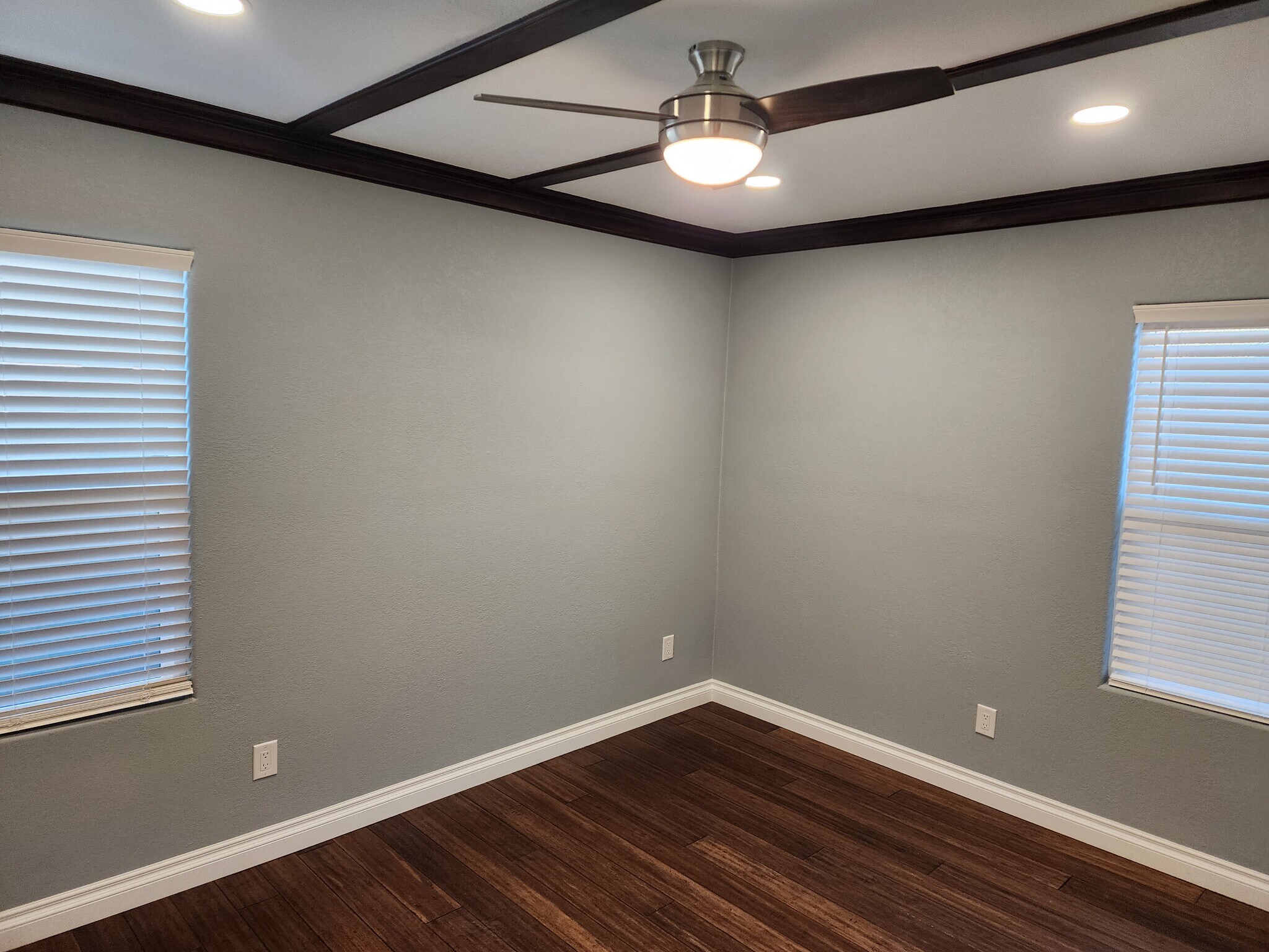 Building Photo - 703 42nd St