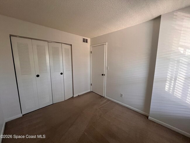 Building Photo - 1011 Clearmont St NE