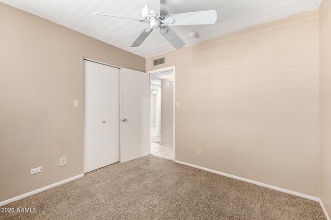 Building Photo - 5227 W Poinsettia Dr