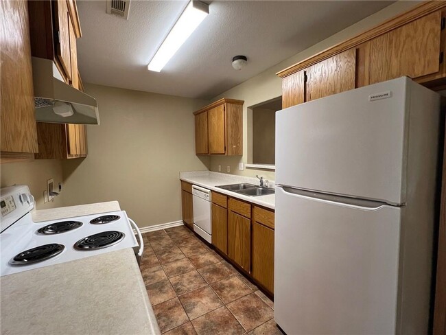 Building Photo - 341 Graystone Cir