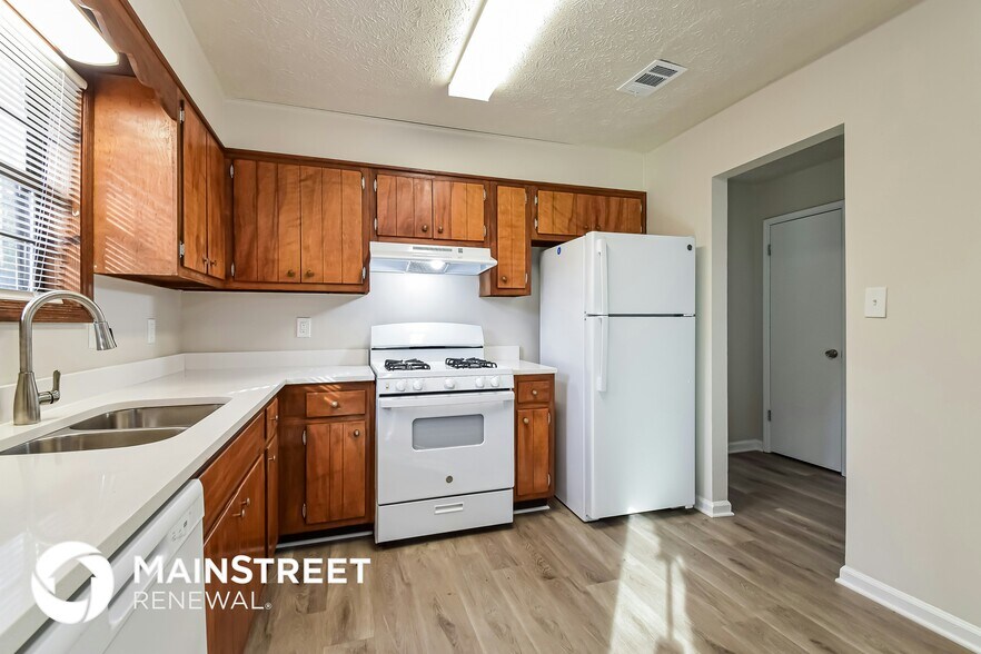 Building Photo - 4457 Woodbank Ln