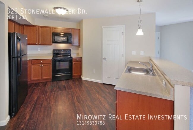 Building Photo - 323 Stonewall Creek Dr