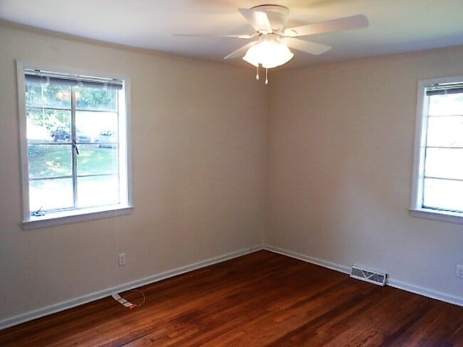 Building Photo - 2711 Columbus Cir