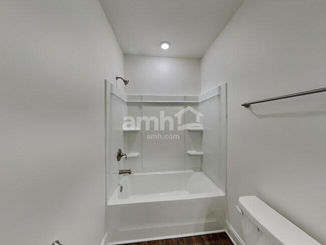Building Photo - 6194 Bridlewood Ln