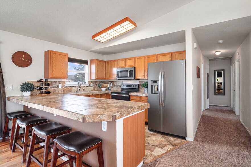 Building Photo - 500 Broadview Dr