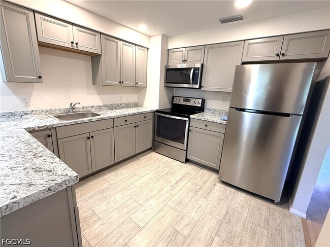 Building Photo - 1501 SE 32nd St