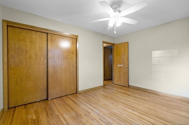 Building Photo - 3032 W 9th St