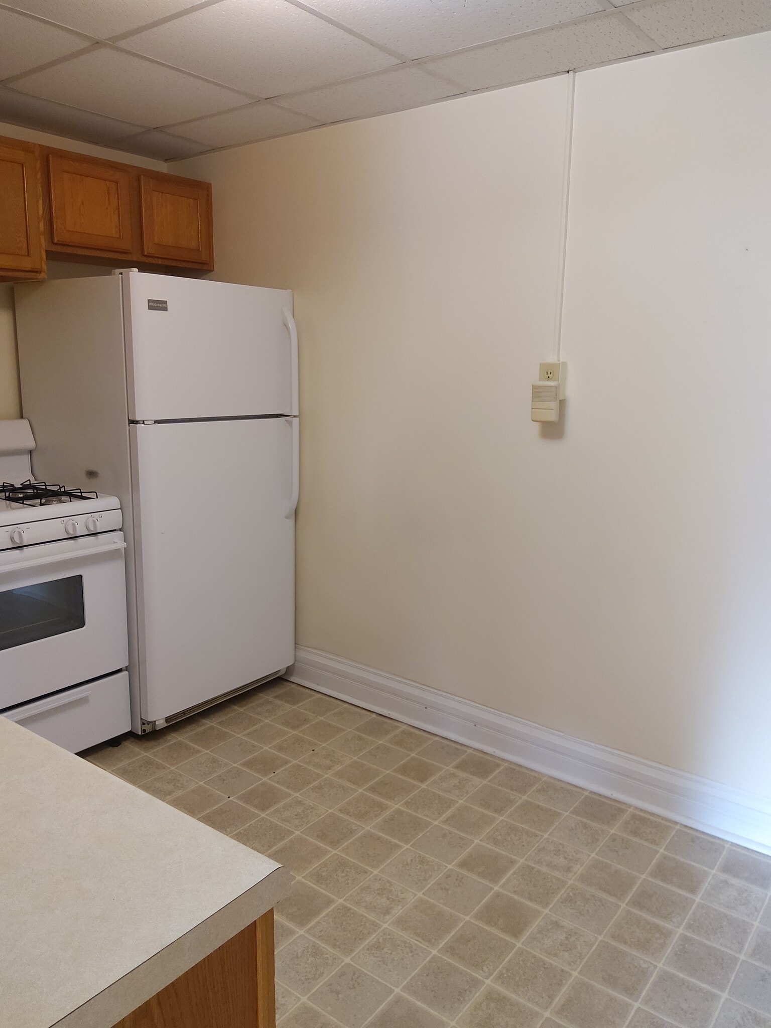 Kitchen - 502 N Franklin St