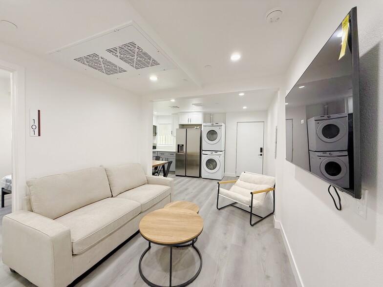 Shared living space - 1219 W 36th St