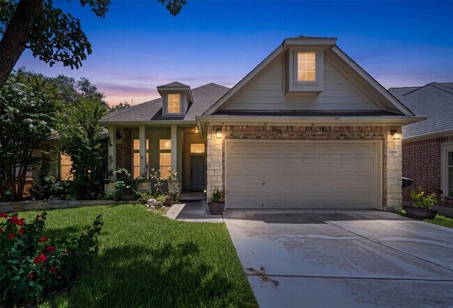 Building Photo - 1209 Horseback Hollow