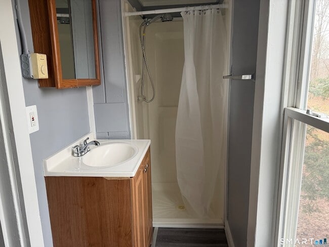 Building Photo - 112 Rockwell St