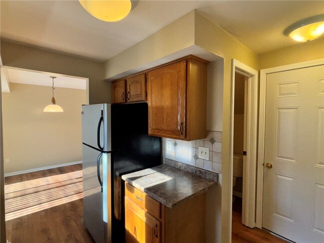 Building Photo - 16 Walnut Cir