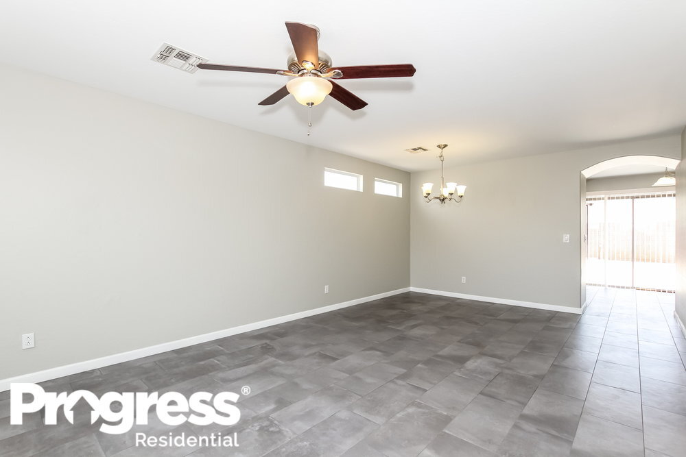 Building Photo - 12417 W Larkspur Rd