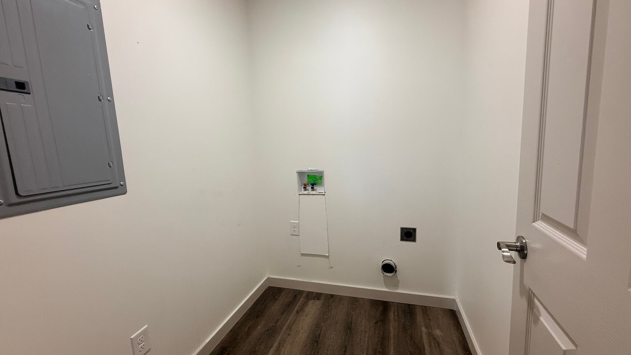 Building Photo - 604 Crescent Hill Dr