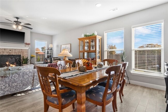 Building Photo - 102 Manfield Ave