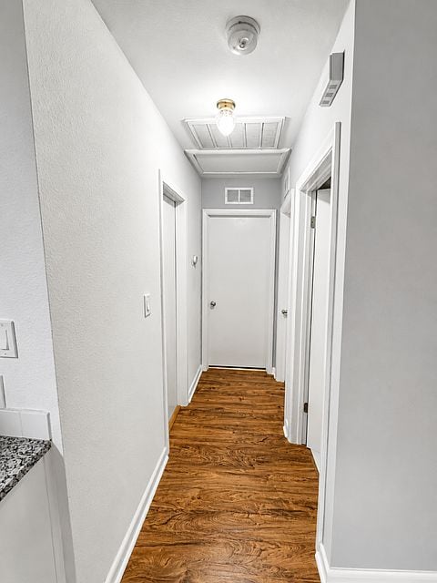 Building Photo - 8504 Happy Valley Trl