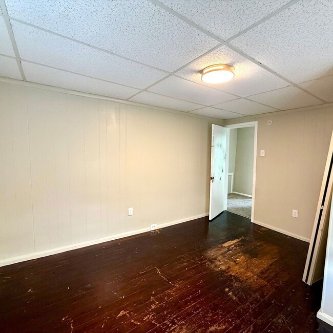 Building Photo - 219 Mt Joy St