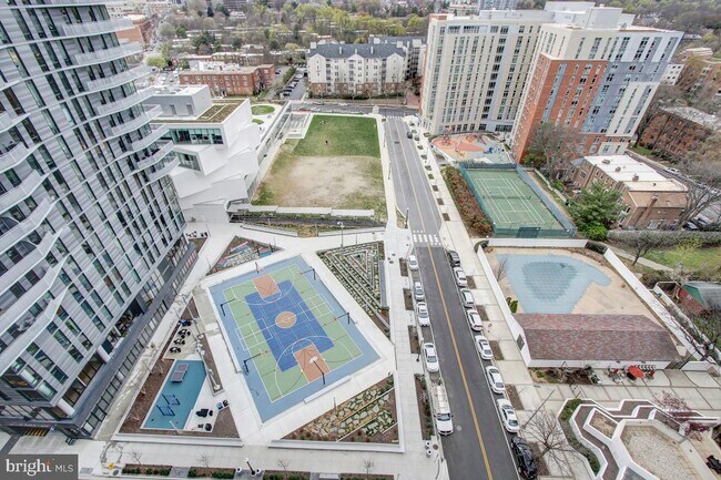 Building Photo - 1781 N Pierce St