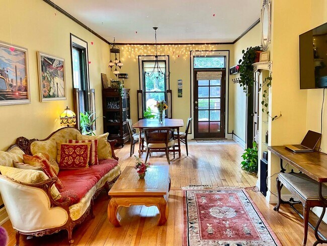 Building Photo - Charming Furnished Home in Downtown Boulder