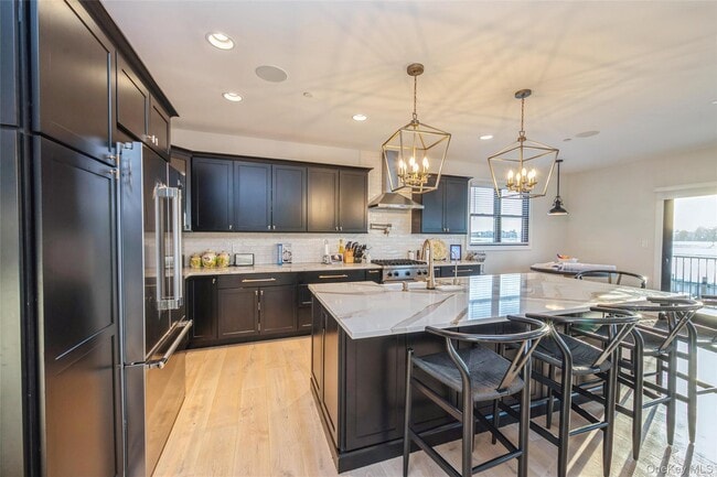 Building Photo - 400 Shore Rd