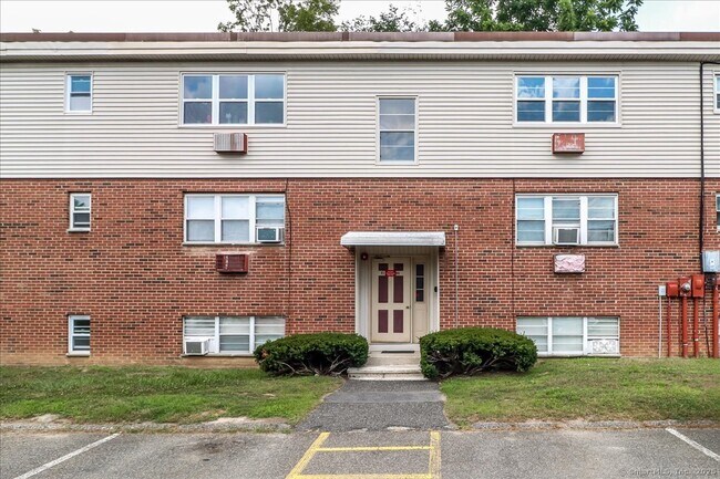 Primary Photo - 96 Belair Dr