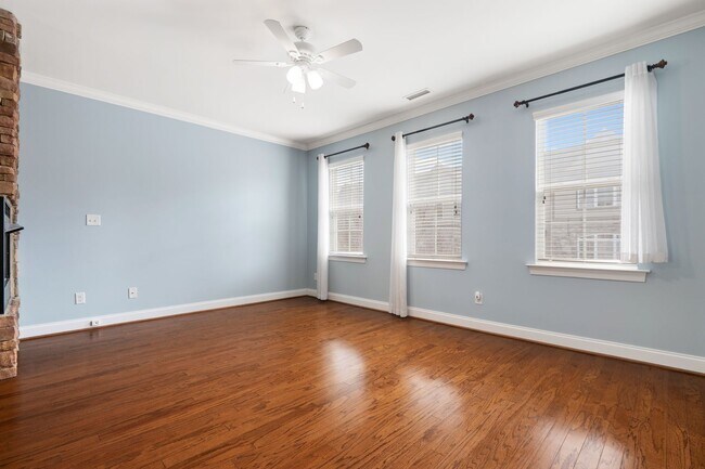 Building Photo - Gorgeous  3-bedroom townhome in North Raleigh!