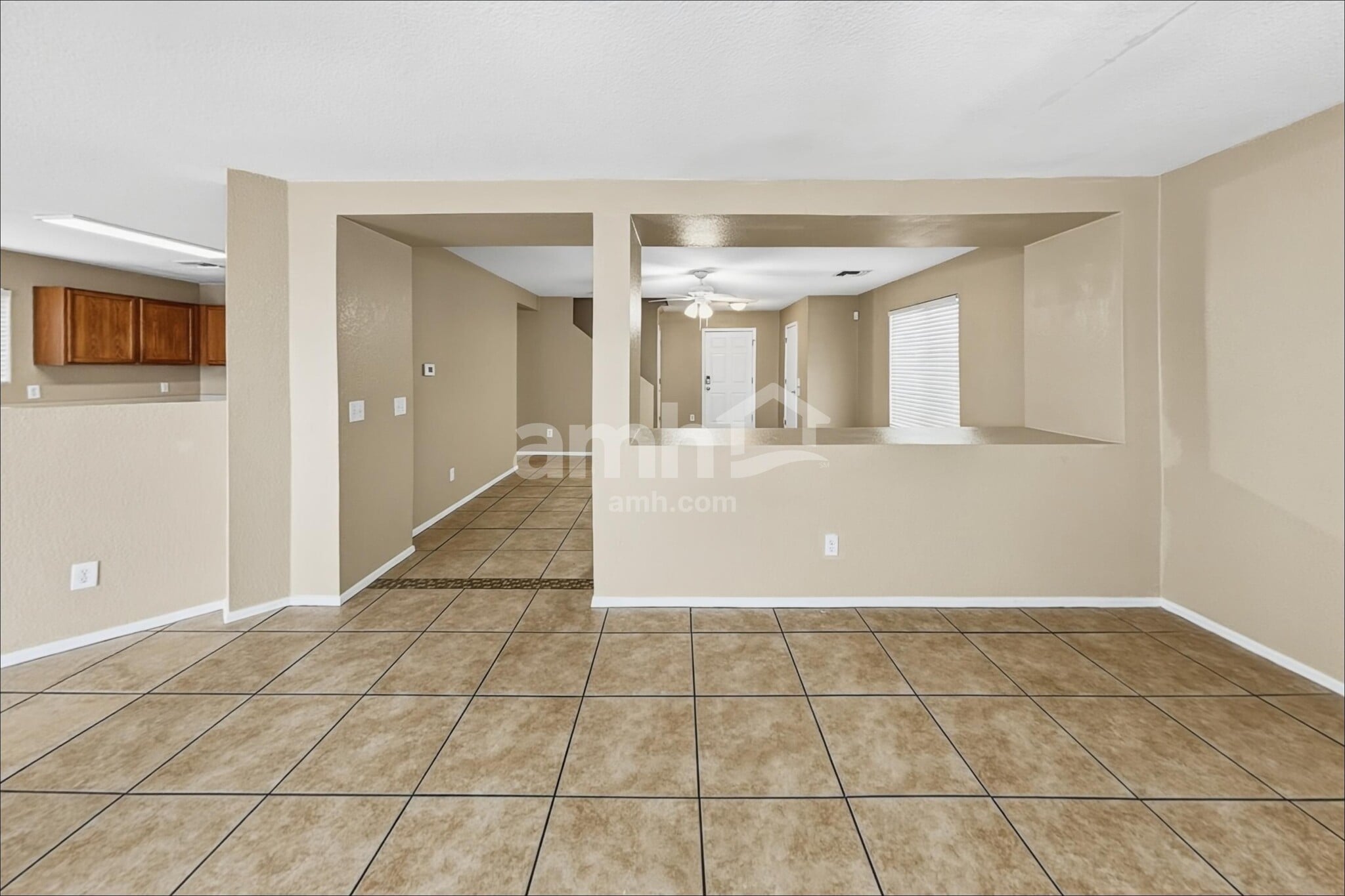 Building Photo - 494 W Great White St