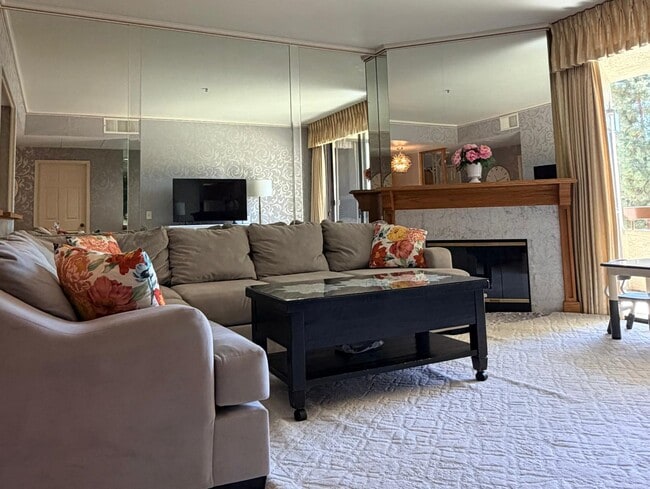 Building Photo - 5875 Friars Rd