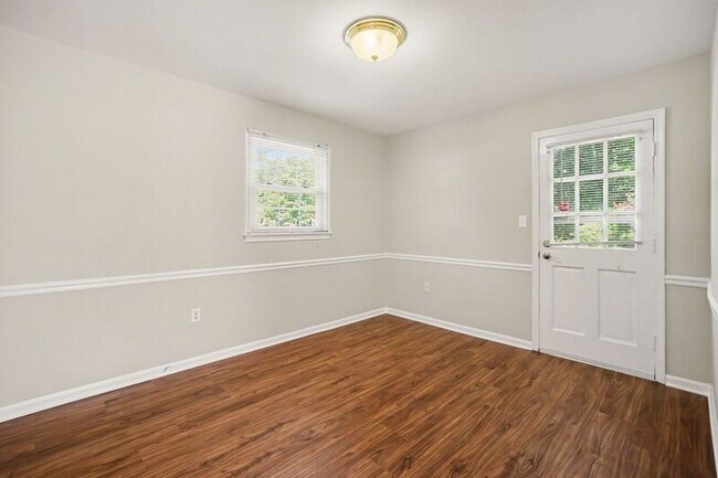 Building Photo - 8301 Nathanael Greene Ln