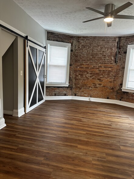Building Photo - 2239 Madison Ave
