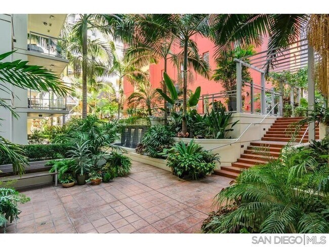 Building Photo - 1431 Pacific Hwy