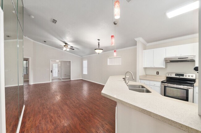 Building Photo - 2114 NW 52nd Pl