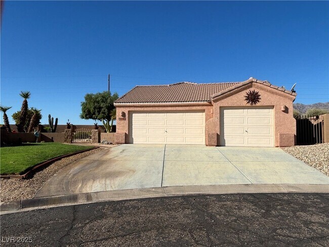 Primary Photo - 1164 Golf Club Dr
