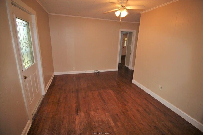 Building Photo - 1015 Milner Dr