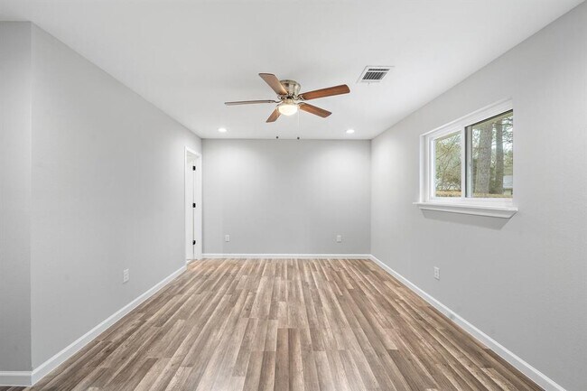 Building Photo - 3527 Willie Way