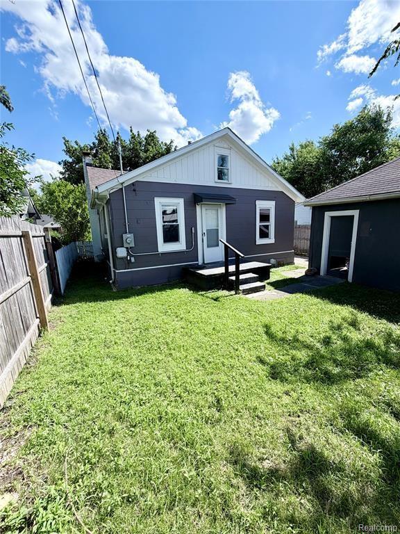Building Photo - 8661 Dodge Ave