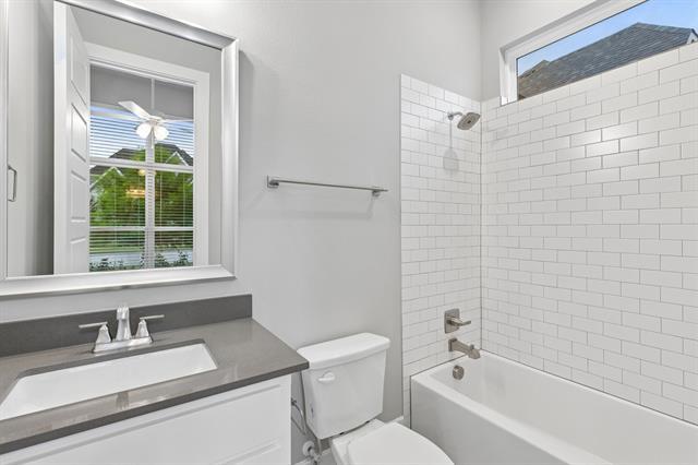Building Photo - 4630 Summerville Ln