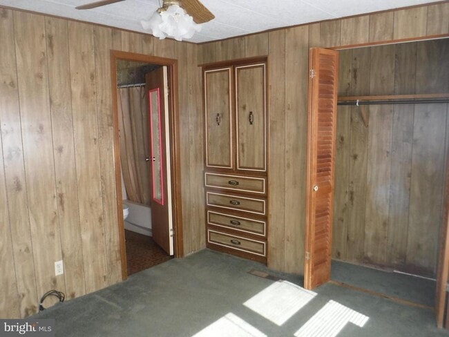 Building Photo - 67 Shamrock Ave