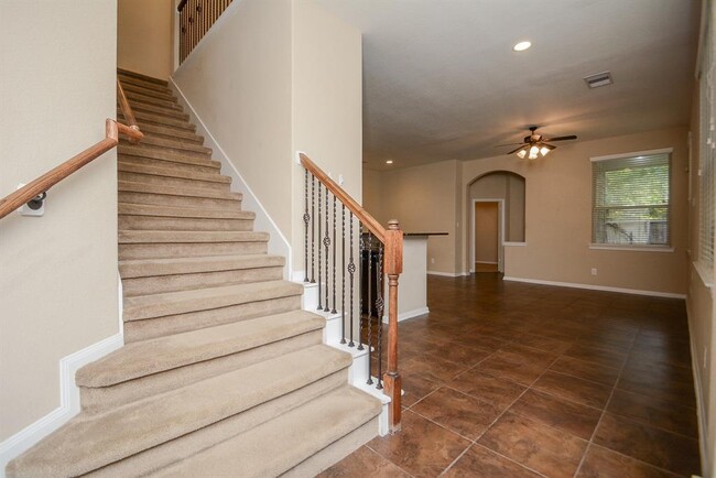 Building Photo - 22 Cheswood Manor Drive